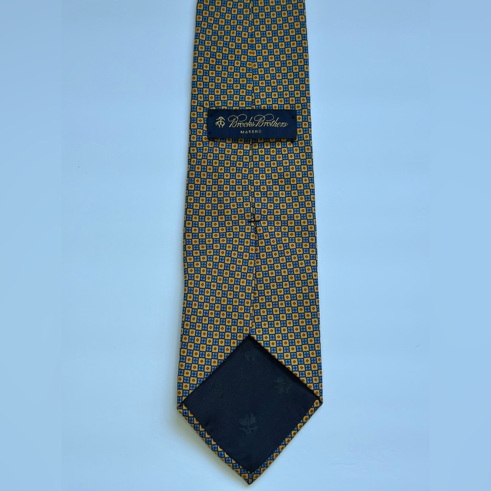 Brooks Brothers Makers 100% Silk Necktie